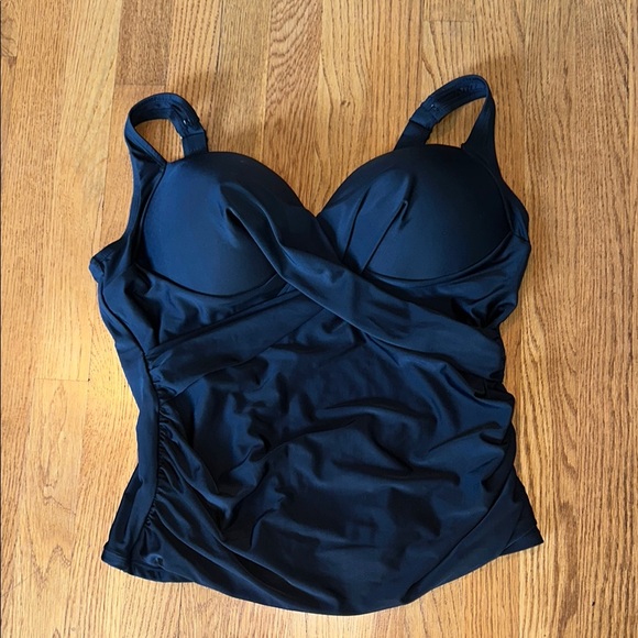 Wave Zone Other - Black swim top